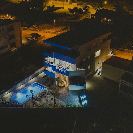 Apartments Pool Villa Aldura 诺瓦利娅 外观 照片