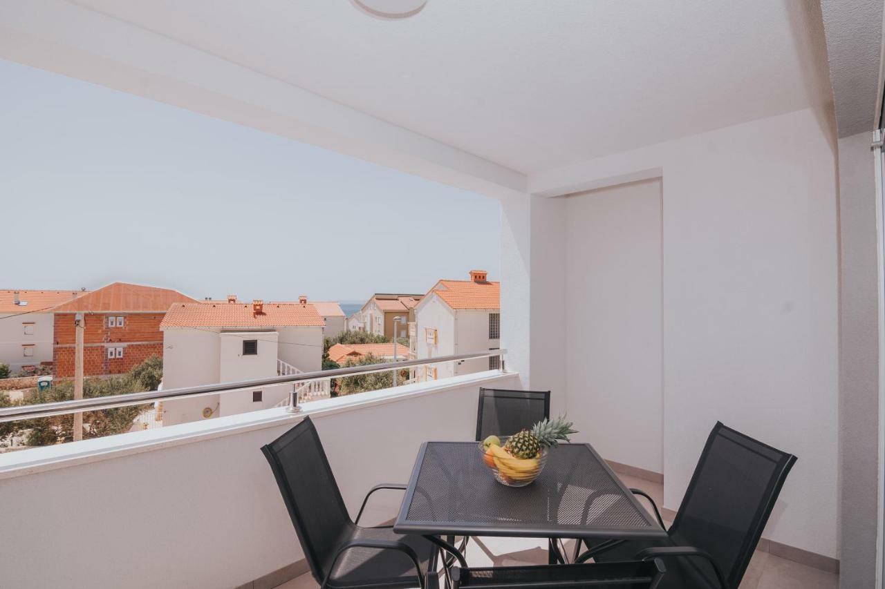 Apartments Pool Villa Aldura 诺瓦利娅 外观 照片
