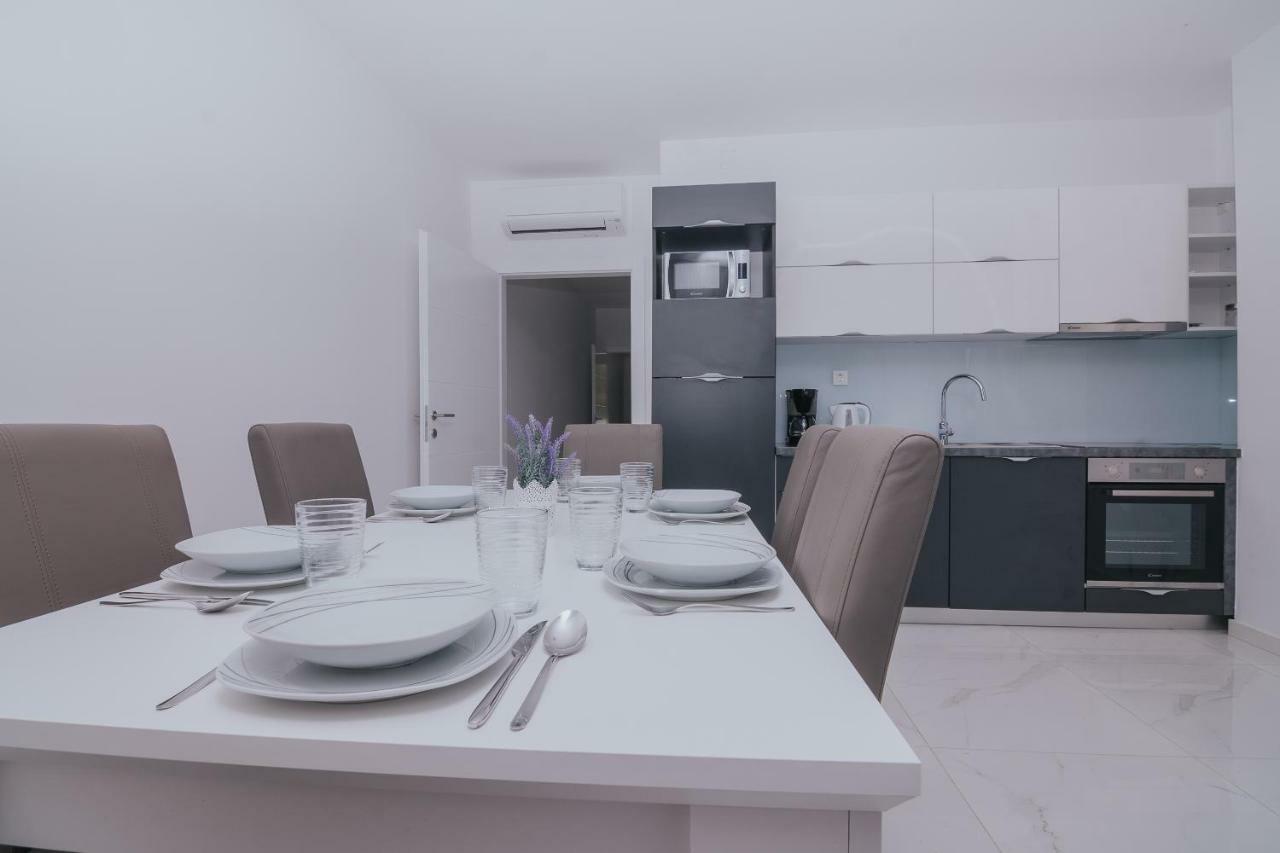 Apartments Pool Villa Aldura 诺瓦利娅 外观 照片