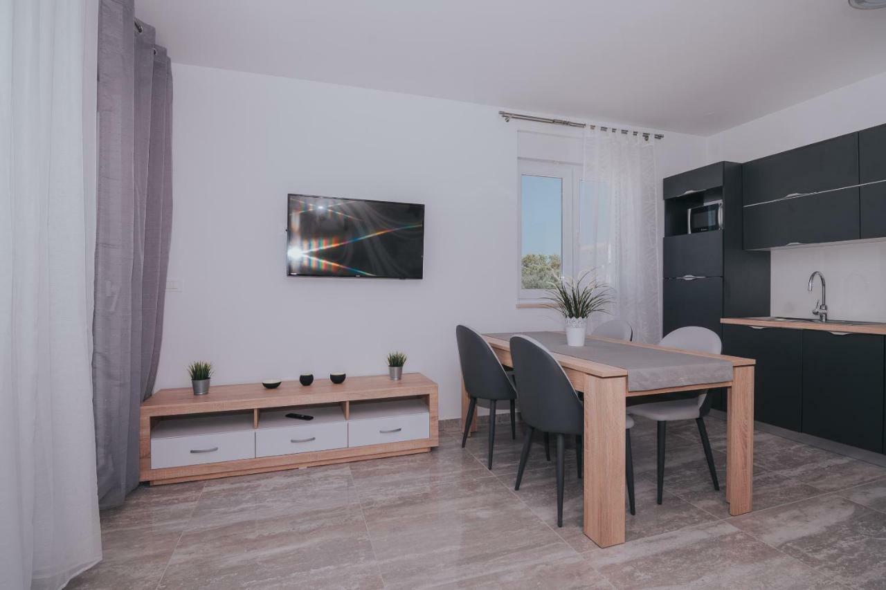 Apartments Pool Villa Aldura 诺瓦利娅 客房 照片